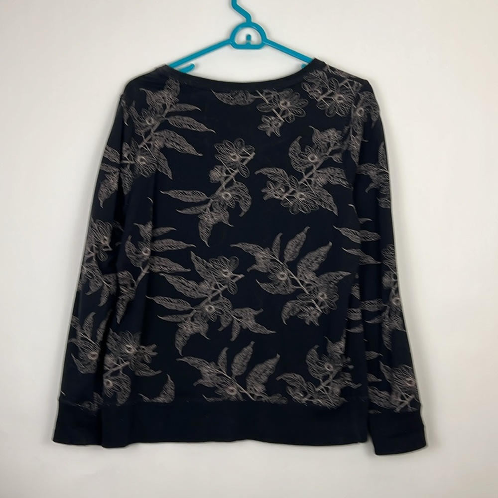 Style & Co Floral Black Sweatshirt tan print M - Picture 2 of 9